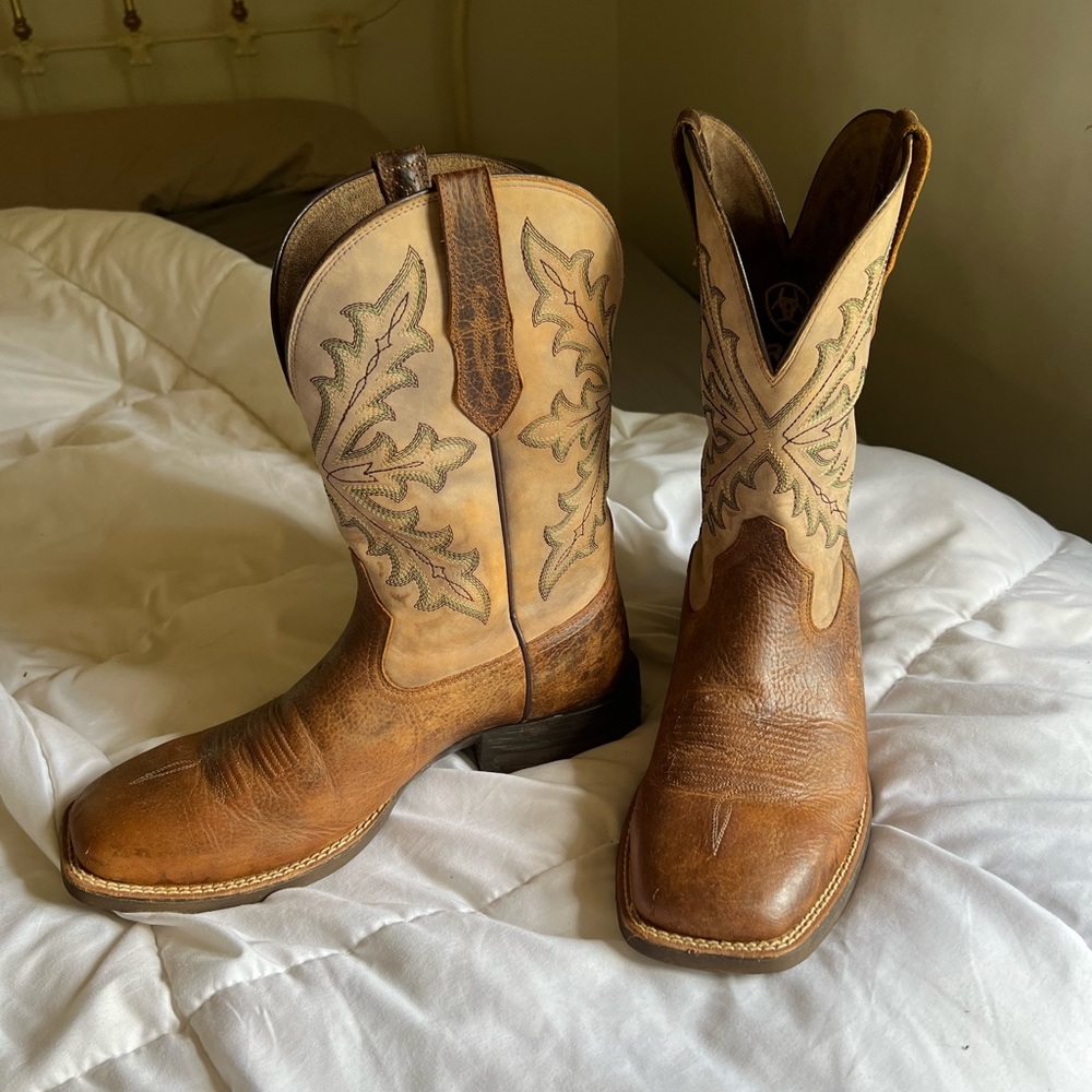 Ariat men’s cowboy boots